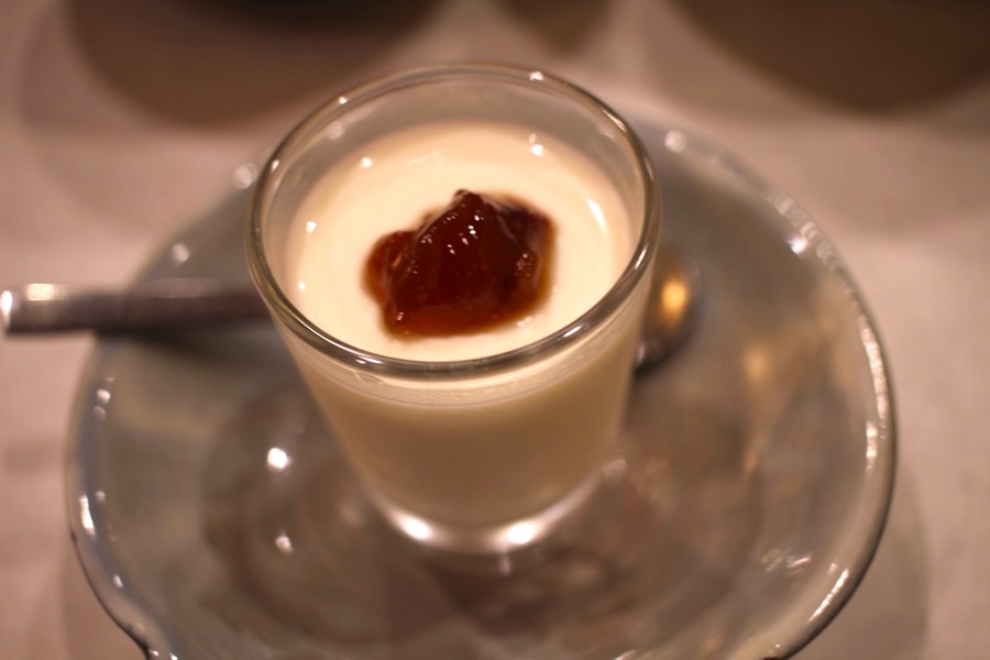 開心早餐也有甜品…豆腐布甸。