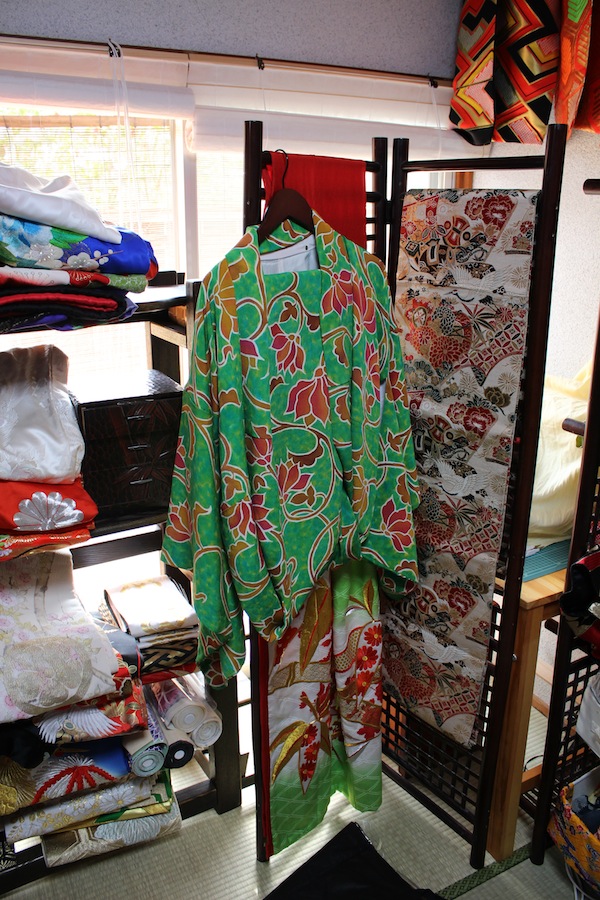 我選擇的和服，比較現代式圖樣